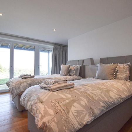 Whispers - 4 Bedroom Modern Family Holiday Home In Salcombe Sleeps 8 Buitenkant foto
