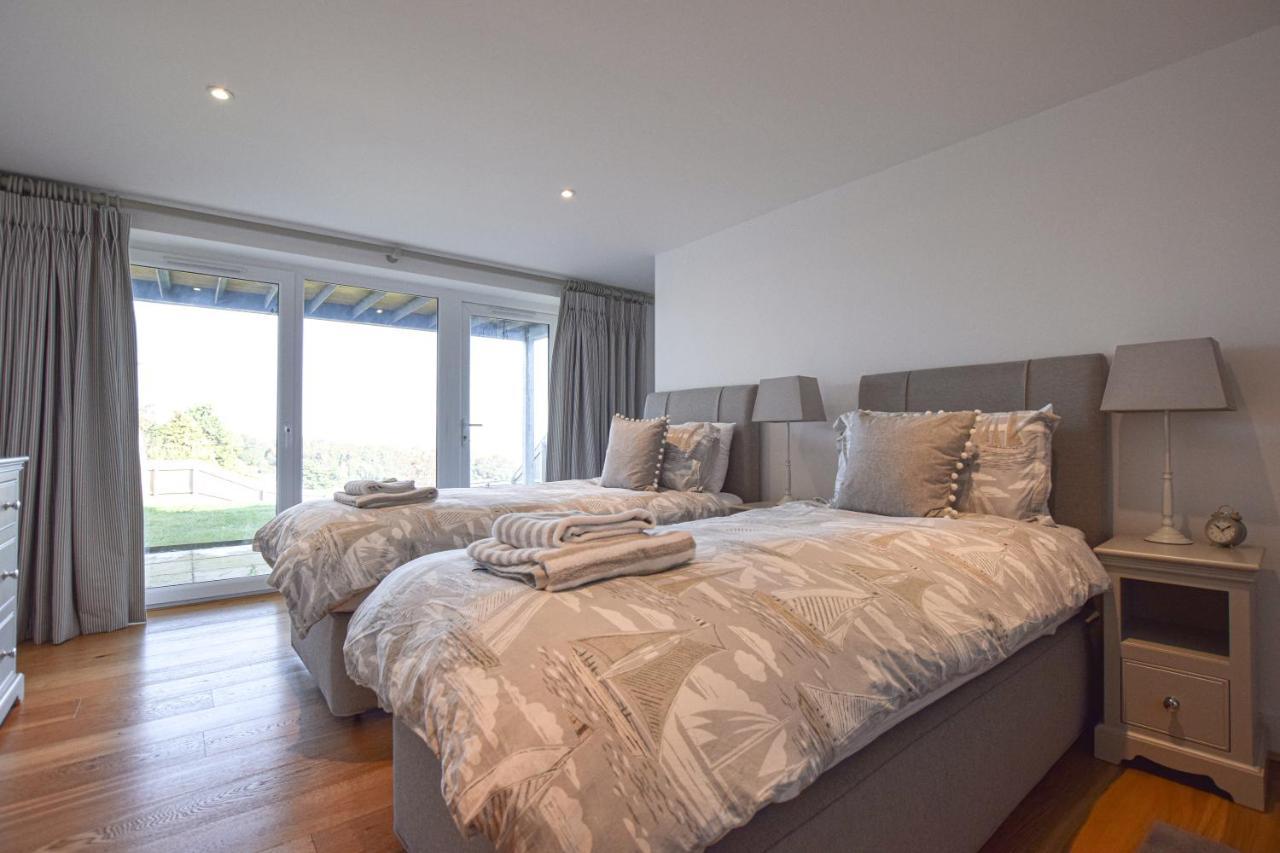 Whispers - 4 Bedroom Modern Family Holiday Home In Salcombe Sleeps 8 Buitenkant foto