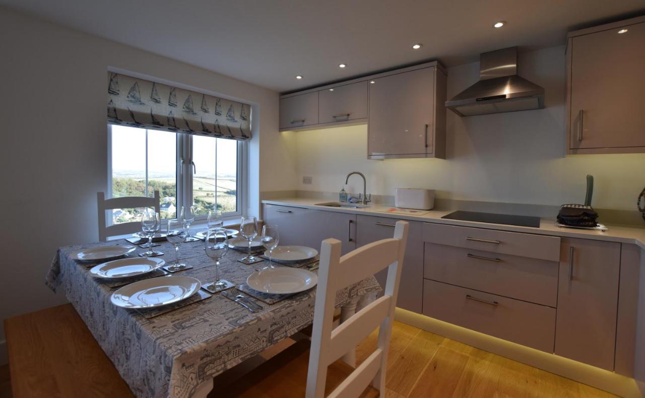 Whispers - 4 Bedroom Modern Family Holiday Home In Salcombe Sleeps 8 Buitenkant foto